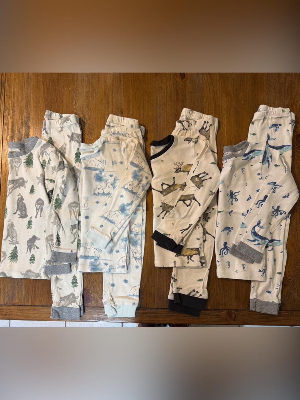 4-Burt’s Bees 2Pc Pajama Sets Unisex 5T Wolf, Reindeer, Polar Bear, Sea Animals